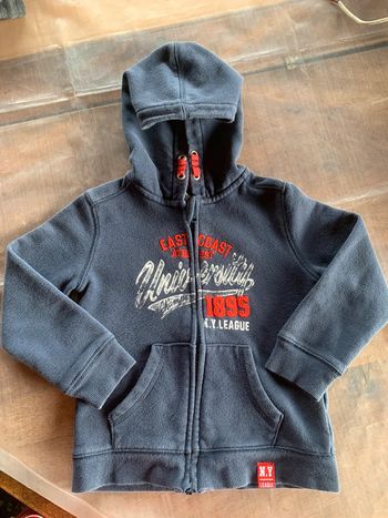 Sweat-shirt zippé à capuche 3-4ans