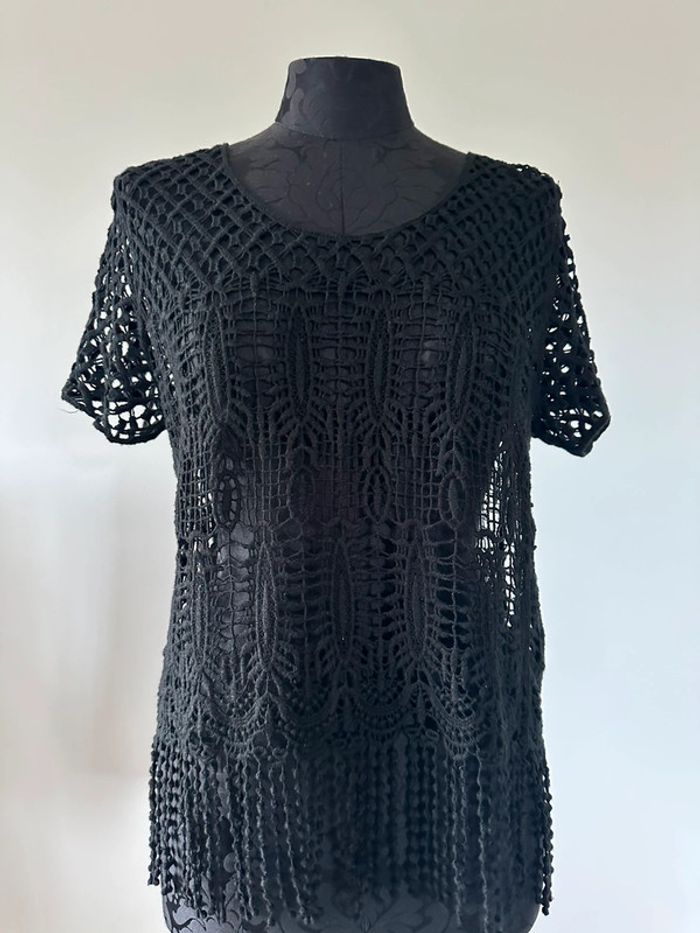 Haut en maille crochet noire