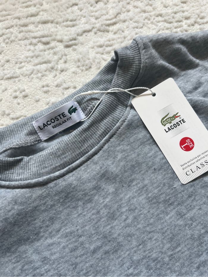 Pull Lacoste gris - photo numéro 3
