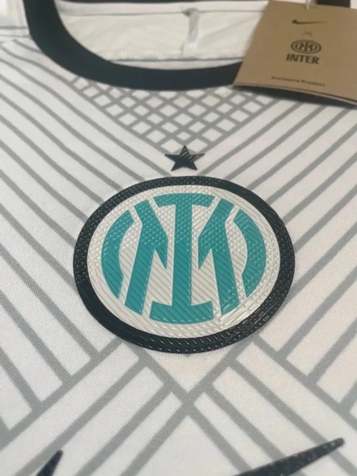Maillot concept foot Inter Milan blanc édition Serpent taille M - photo numéro 4