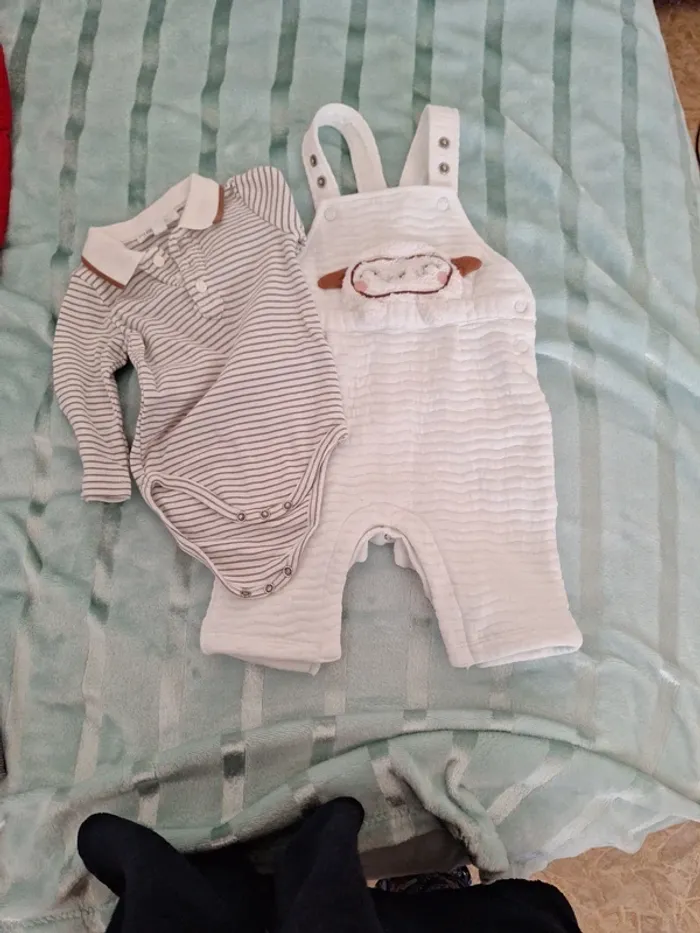 Salopette et body 3 mois