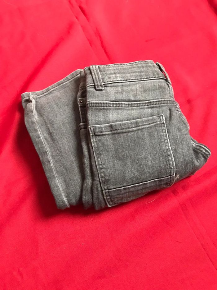 Lot de 2 panralons+1 shirt enfant taille 10 ans - photo numéro 15
