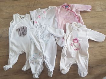 Lot de 11 pyjamas