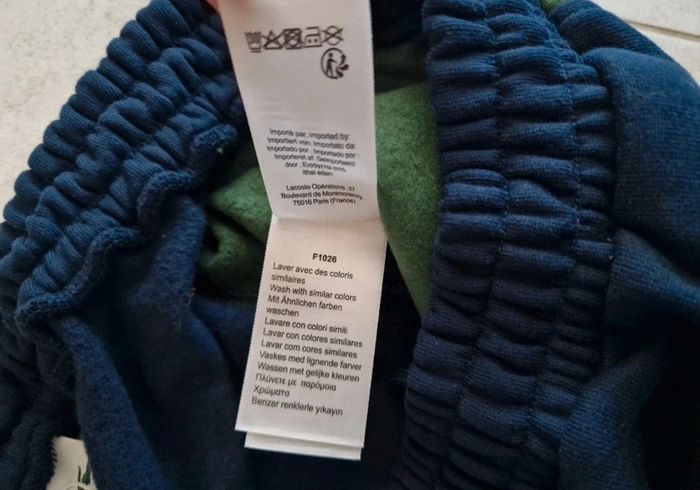 Short Lacoste taille 4 Neuf - photo numéro 8
