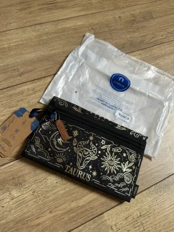 Pochette Cabaia édition limitée Taurus taureau