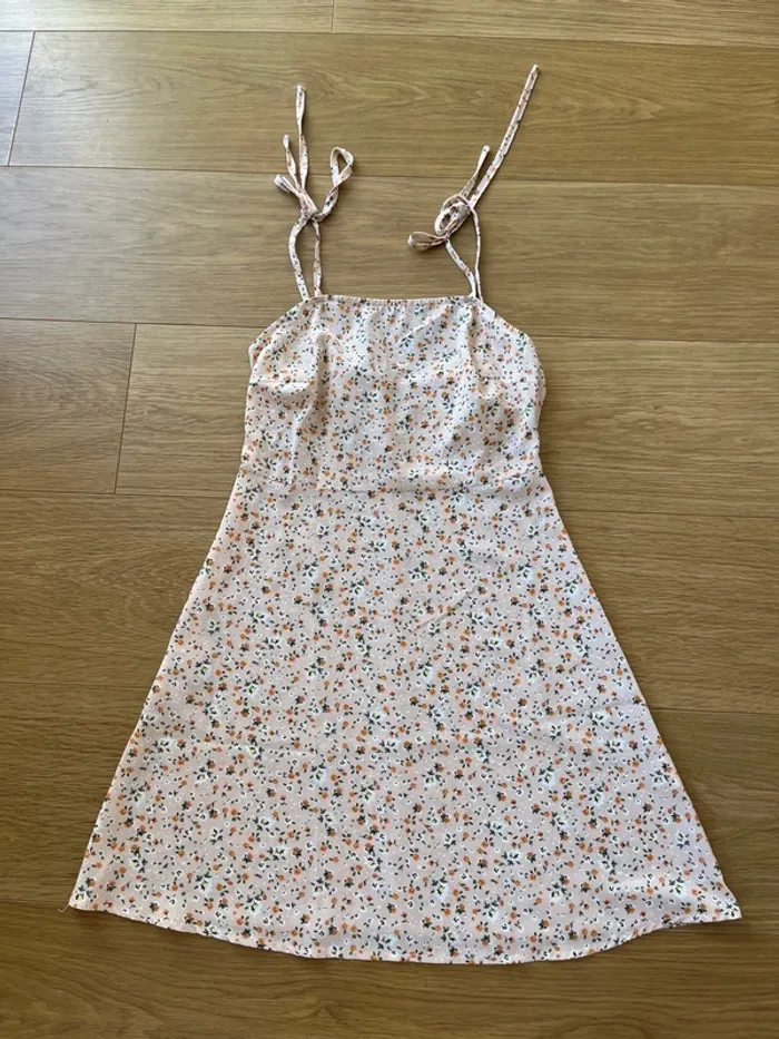 Robe Shein taille XS