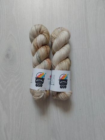 Écheveaux de laine Arcoiris yarn