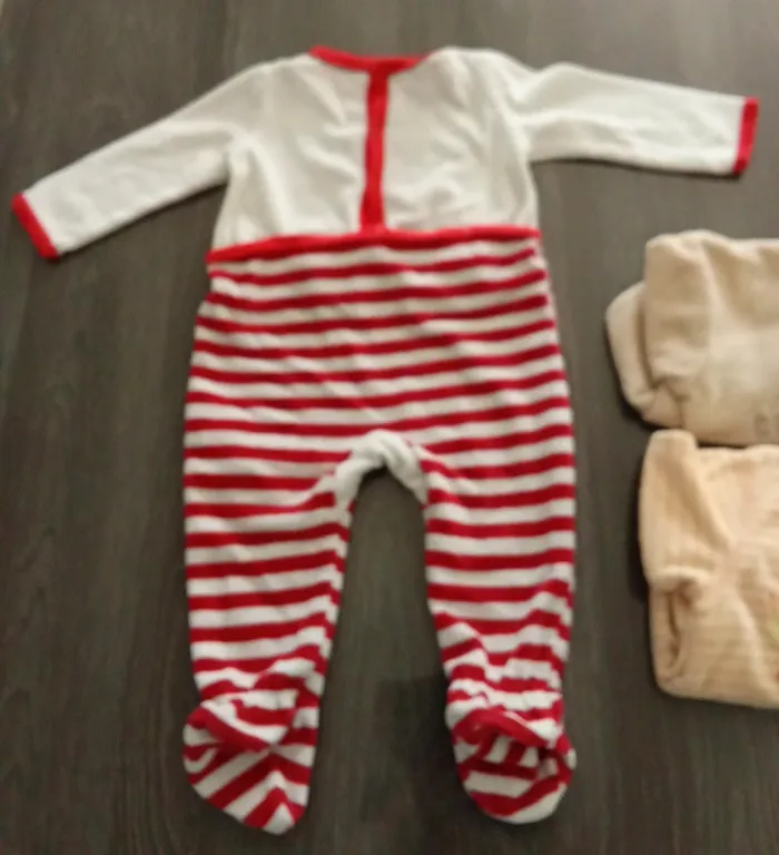 Lot 4 pyjamas velour mixte 9 mois - photo numéro 8