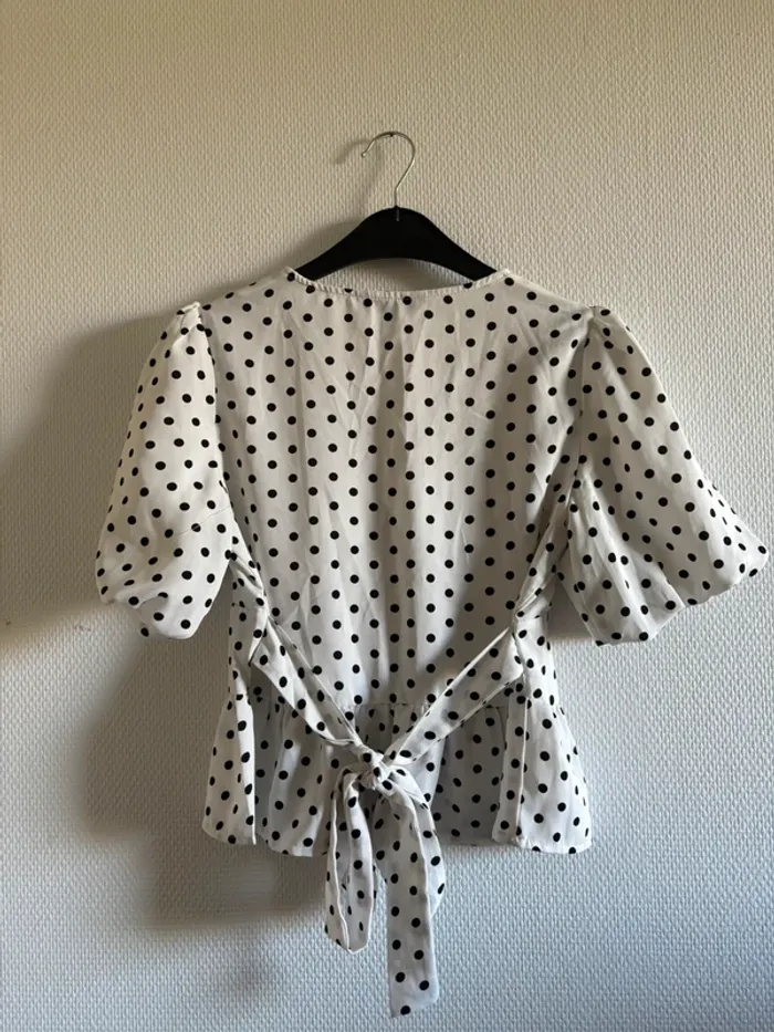 Blouse blanche à pois noirs - taille XS - photo numéro 5
