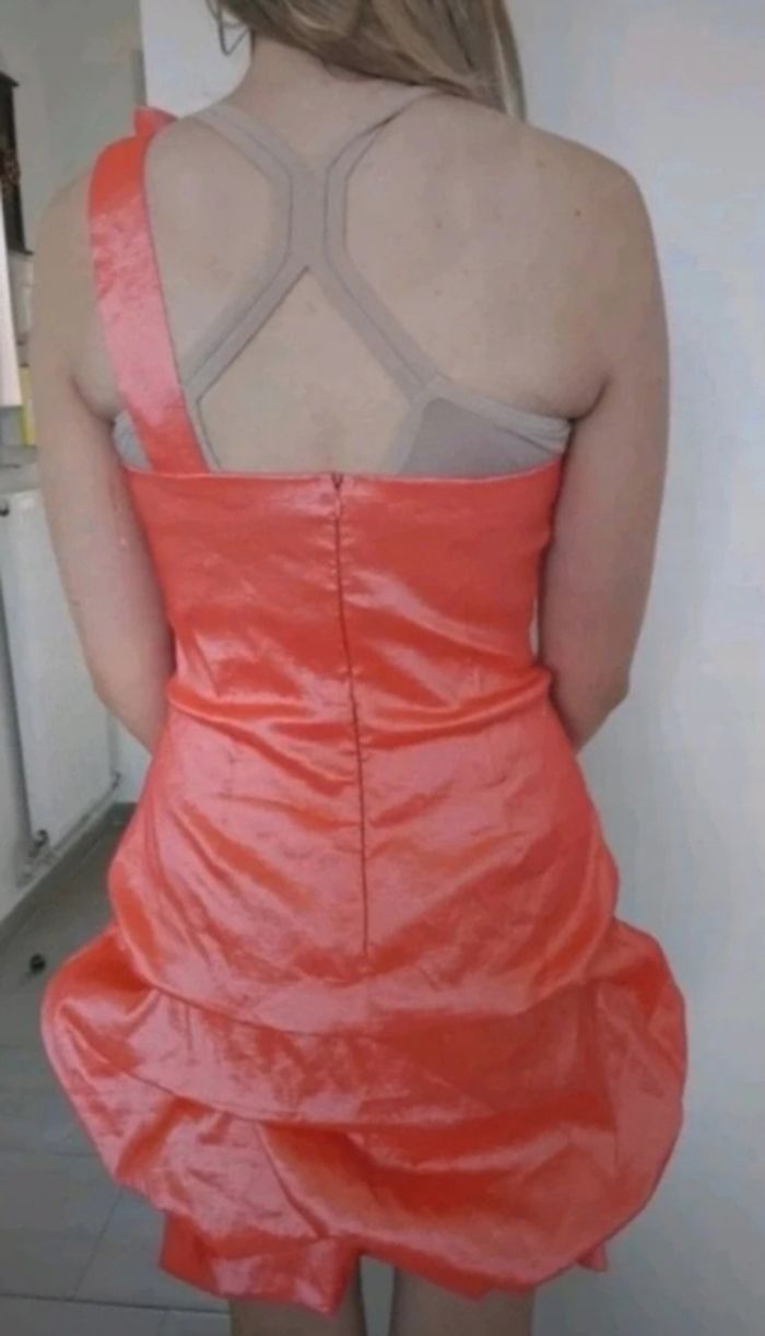 Jolie robe T40 corail - photo numéro 2