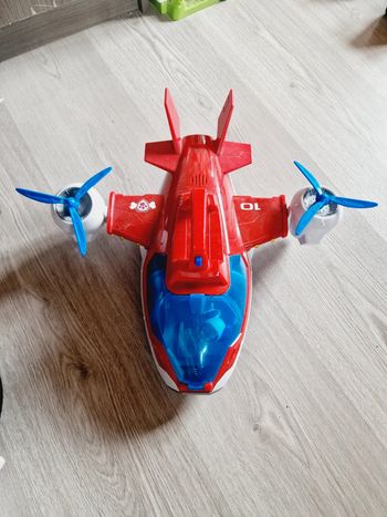 Avion Air patrouilleur