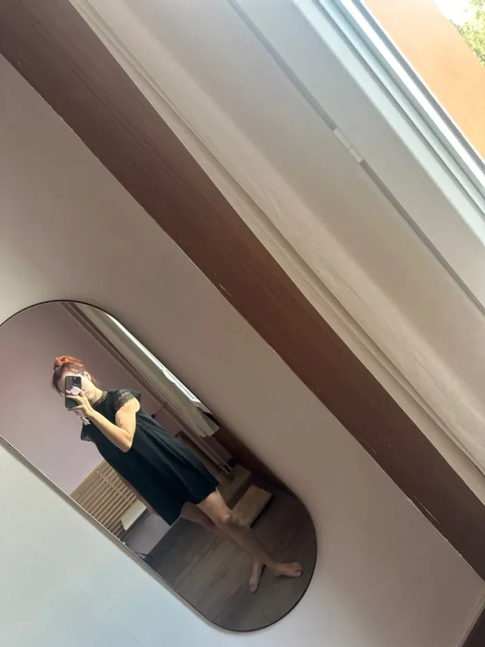 Petite robe noir - photo numéro 2