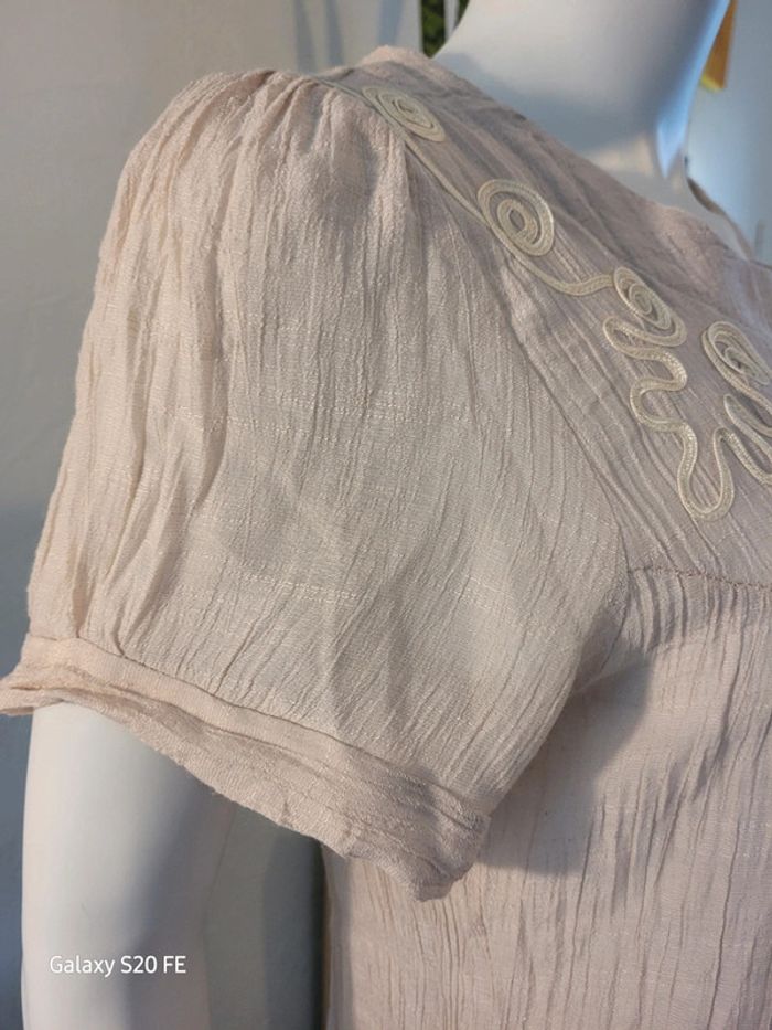T shirt avec broderies - photo numéro 4