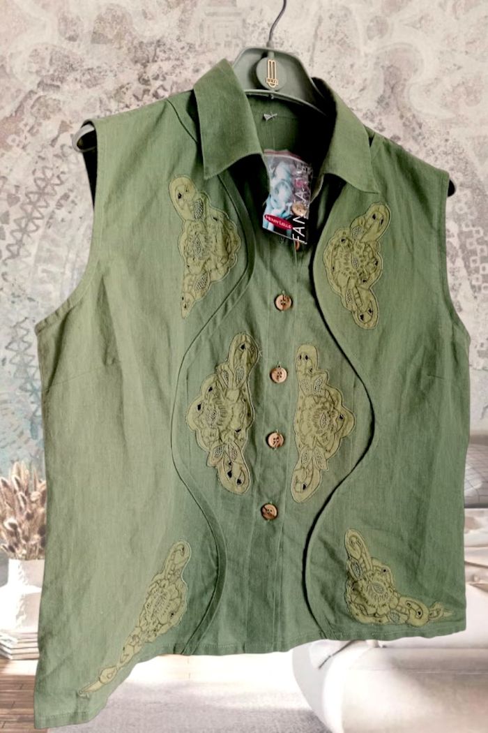 Chemise brodée sans manche en lin et coton kaki -M - photo numéro 2