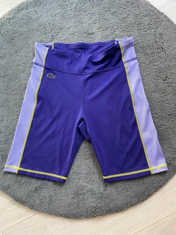 Short cycliste femme Lacoste Taille XL Ultra stylé et performant