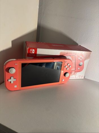 Nintendo switch lite corail