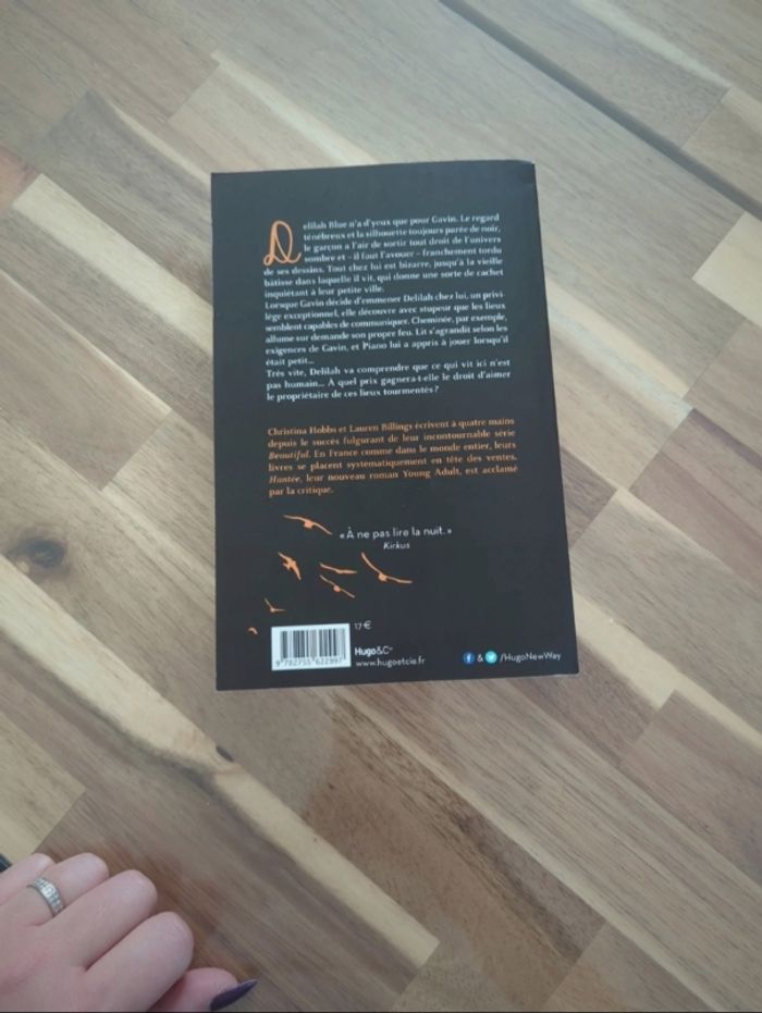 Hantée / Hugo roman / broché / Christina Lauren - photo numéro 3