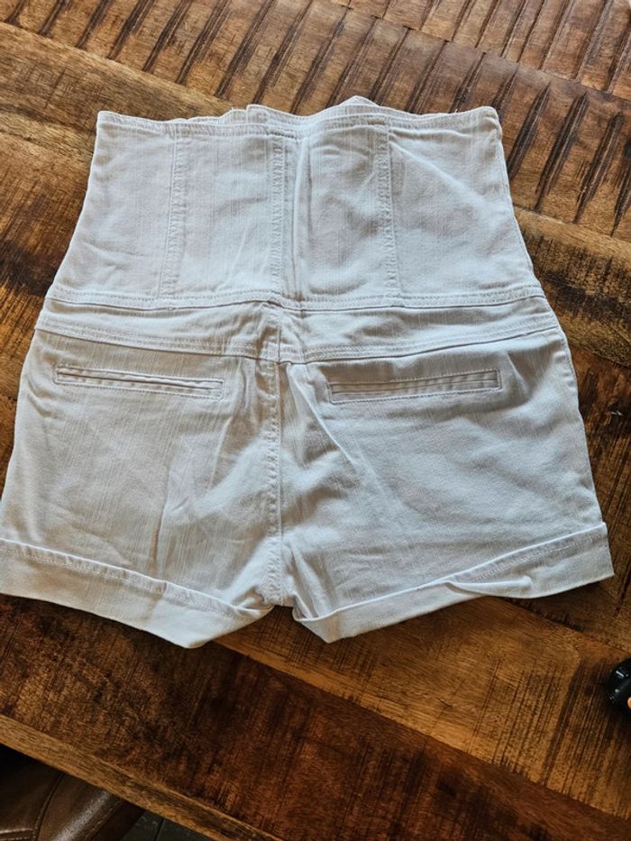 Short taille haute - photo numéro 2