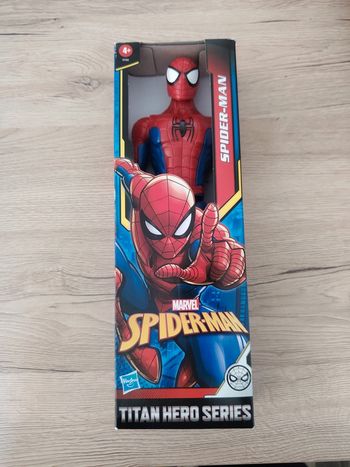 Figurine spiderman