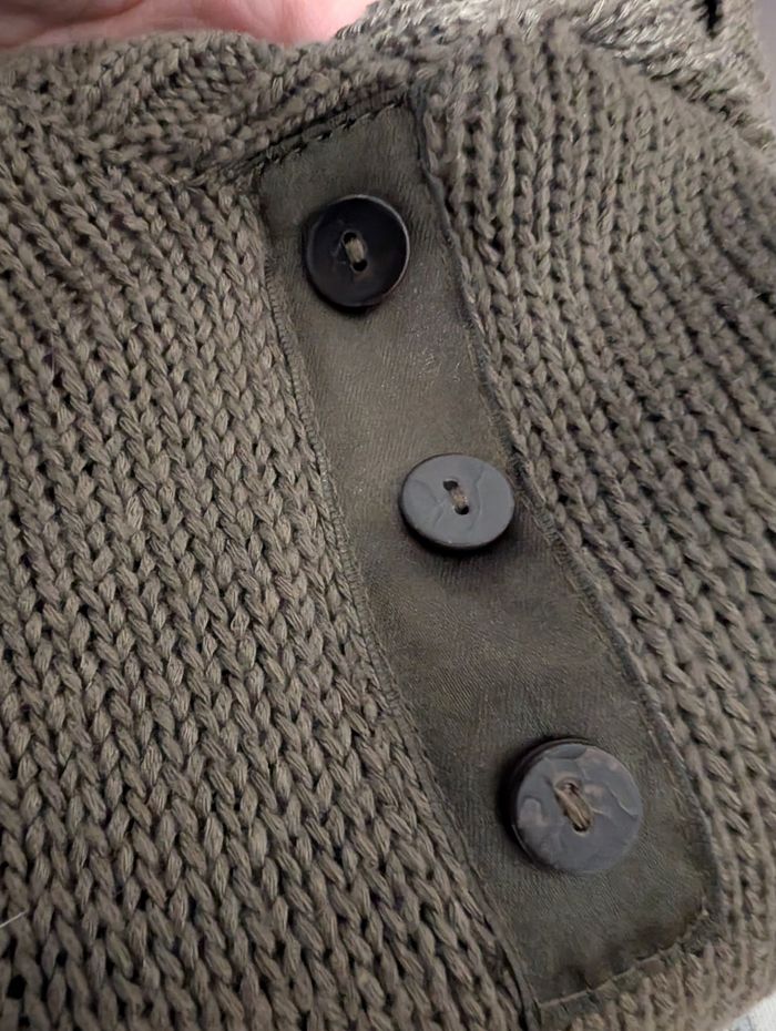 Pull marron manches courtes col v avec boutons femme cache cache S/36 très bon état - photo numéro 4