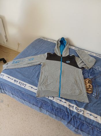 Sweat zippé "Lotto" Taille L.