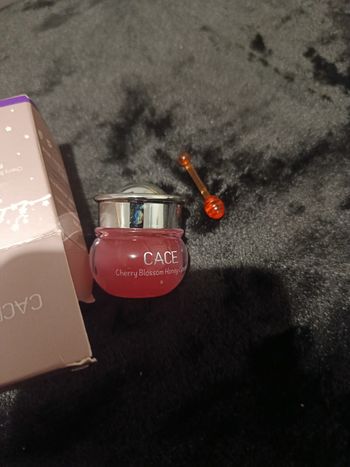 Baume à lèvres au miel et au fleur de cerisier