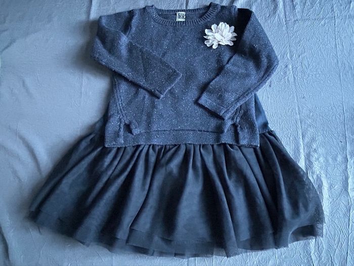 Jolie ensemble de fête robe et pull « tape à l’œil »