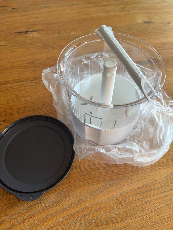 Pot cornichon Tupperware neuf