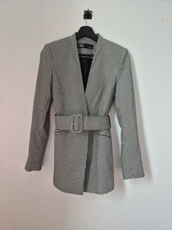 Blazer élégant classe a carreaux avec ceinture zara 🩶