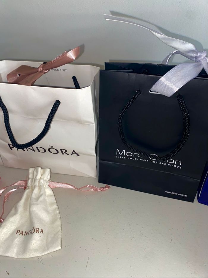 (Lot ou au choix): Sac,Pochon,Écrin: Pandora,Marc Orian,Diamant Or,Histoire D’or et Swarovski - photo numéro 9
