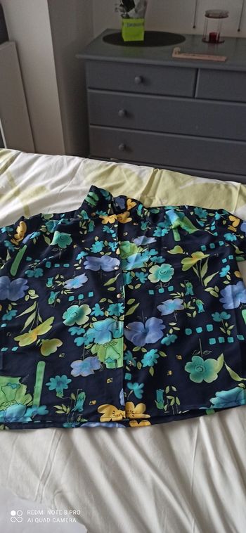 Chemisier fleuri  t. 42/44