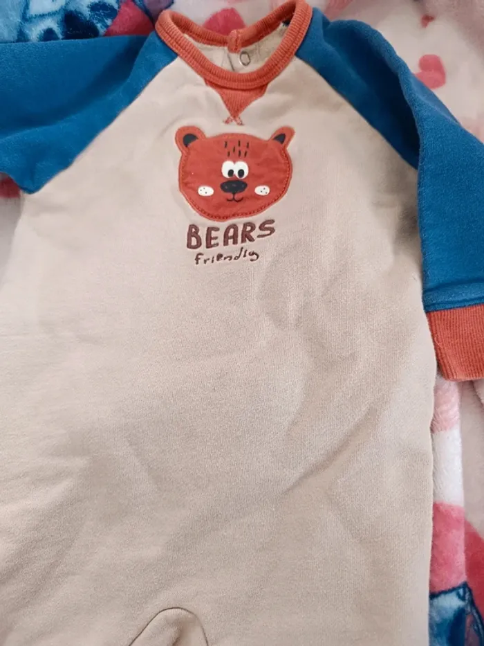 Pyjamas Kiabi taille 12 mois - photo numéro 2