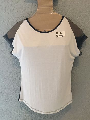 557-Tee shirt blanc/noir T L (40) NEUF