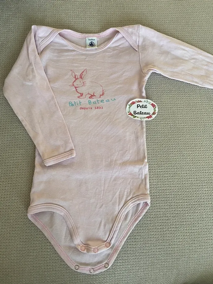 Body Petit Bateau manches longues taille 24 mois