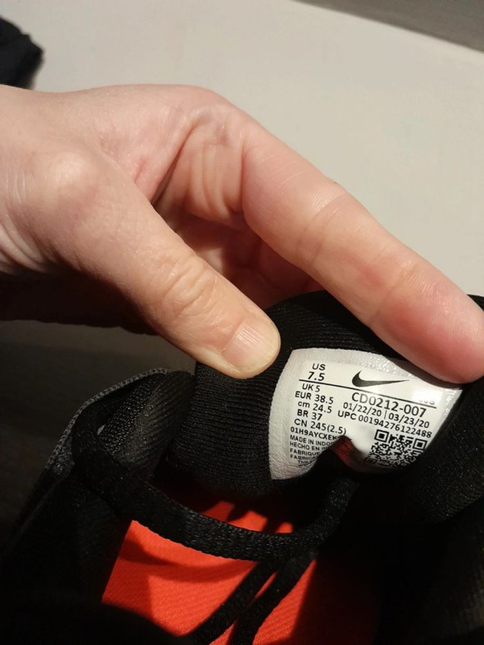 Baskets running femme 38.5 Nike - photo numéro 5