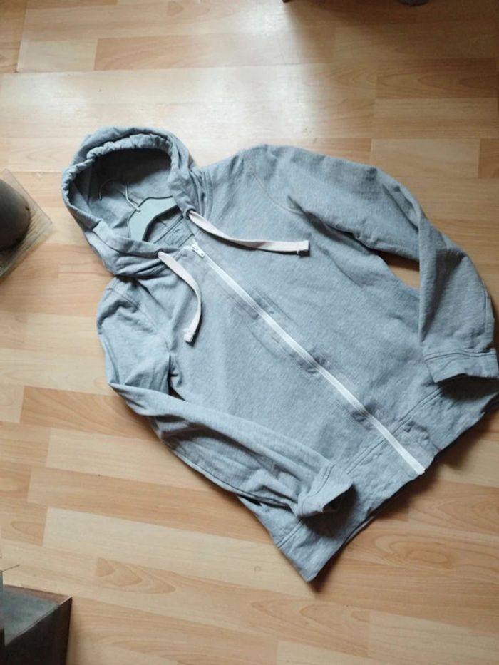 Sweat capuche avec poches - photo numéro 3