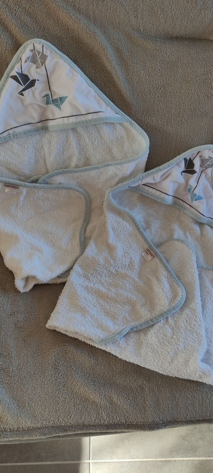 Lot de 2 sorties de bain.