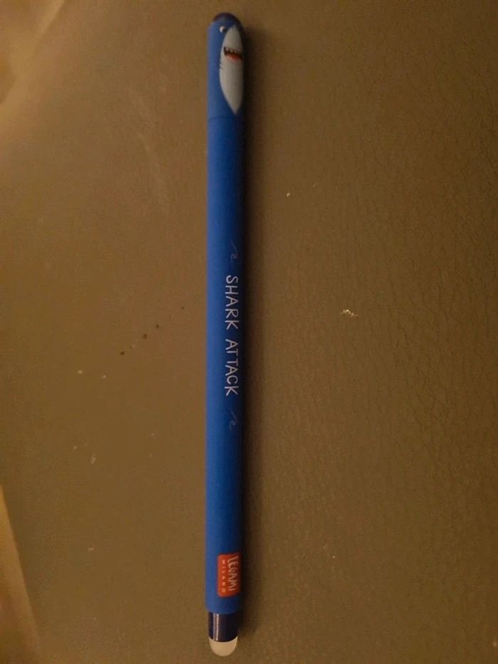 Stylo Legami requin