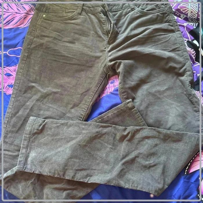 Pantalon style velours taille 40 marque edc - photo numéro 3