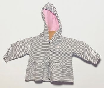 Vend sweet à capuche enfant 6 mois