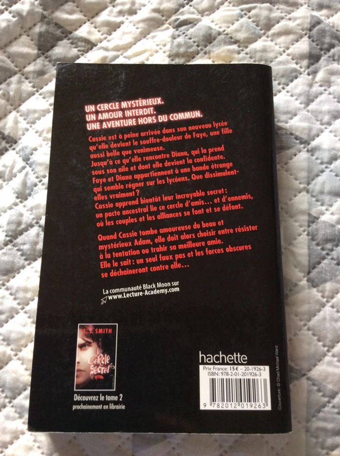 #le cercle secret L J Smith - photo numéro 4