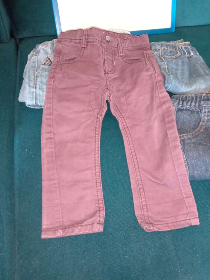 Lot 6 jeans 9mois bebe - photo numéro 3