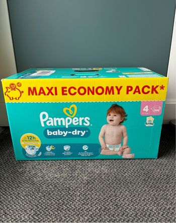 Un pack de couches Pampers Babydry Taille 4 9/15 kg 108 couches
