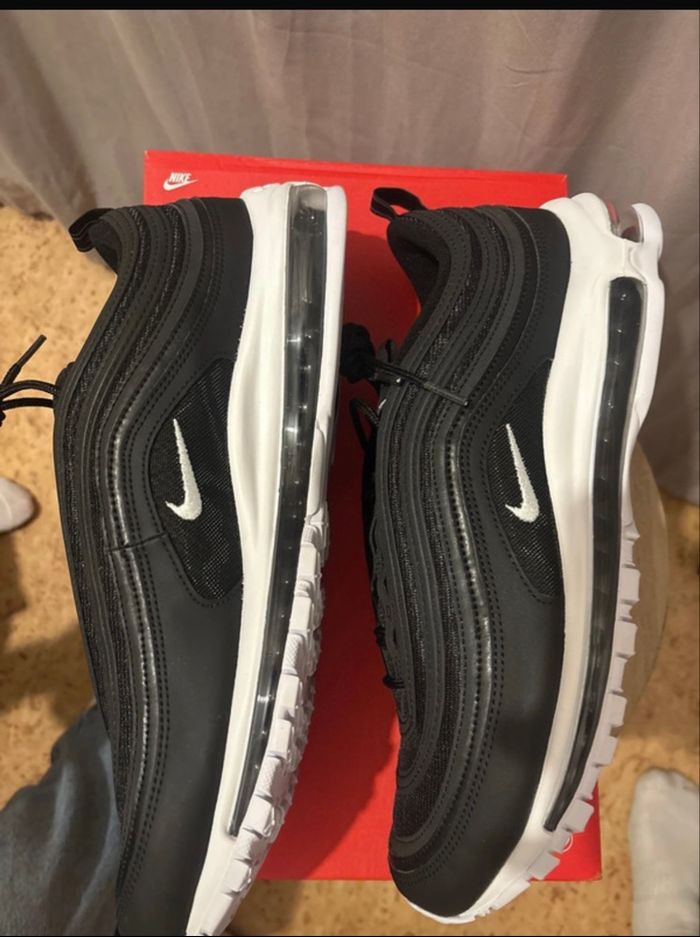Air Max 97 noir et blanche - photo numéro 5