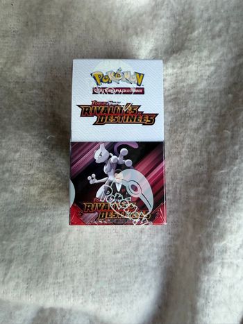 Demi-display Pokémon – Rivalités Destinées (scellée)
