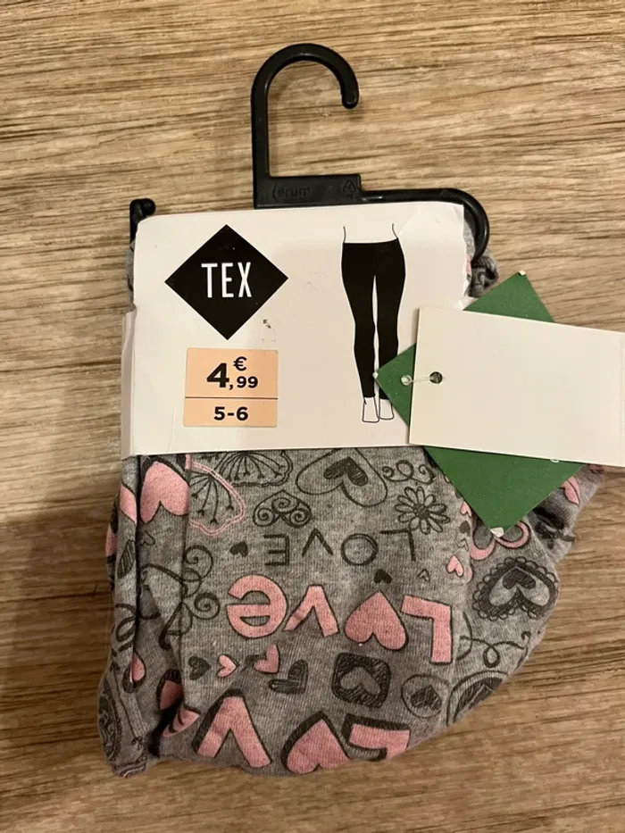 Legging 5-6 ans neuf
