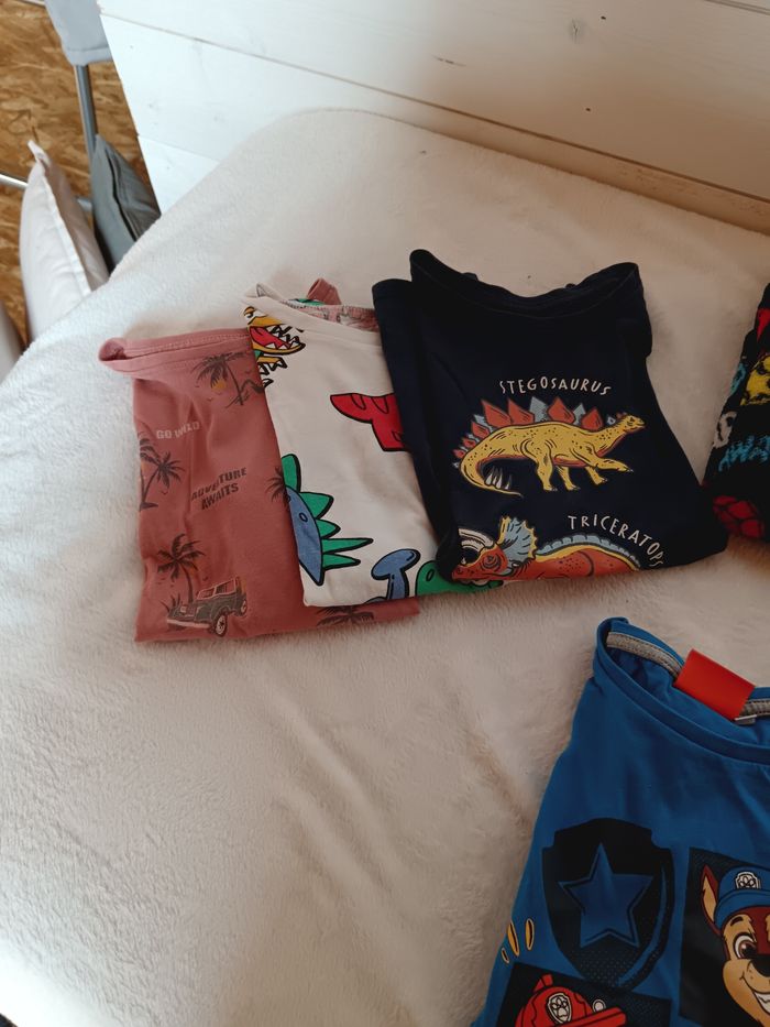 Lots vêtements 7.8 ans - photo numéro 3