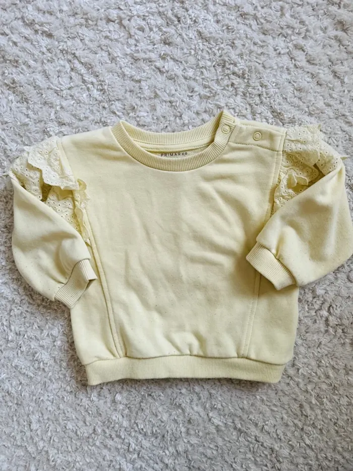 Sweat jaune Primark 6/9 mois
