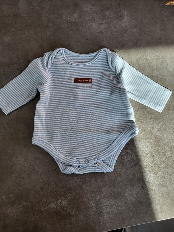 Lot de bodies naissance et 1 pantalon - photo numéro 9