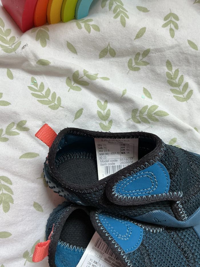 chaussons antidérapant decathlon taille 23 noir et bleu - photo numéro 5